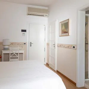 https://hotel-arizona-milano-marittima.emilia-romagnahotels.net